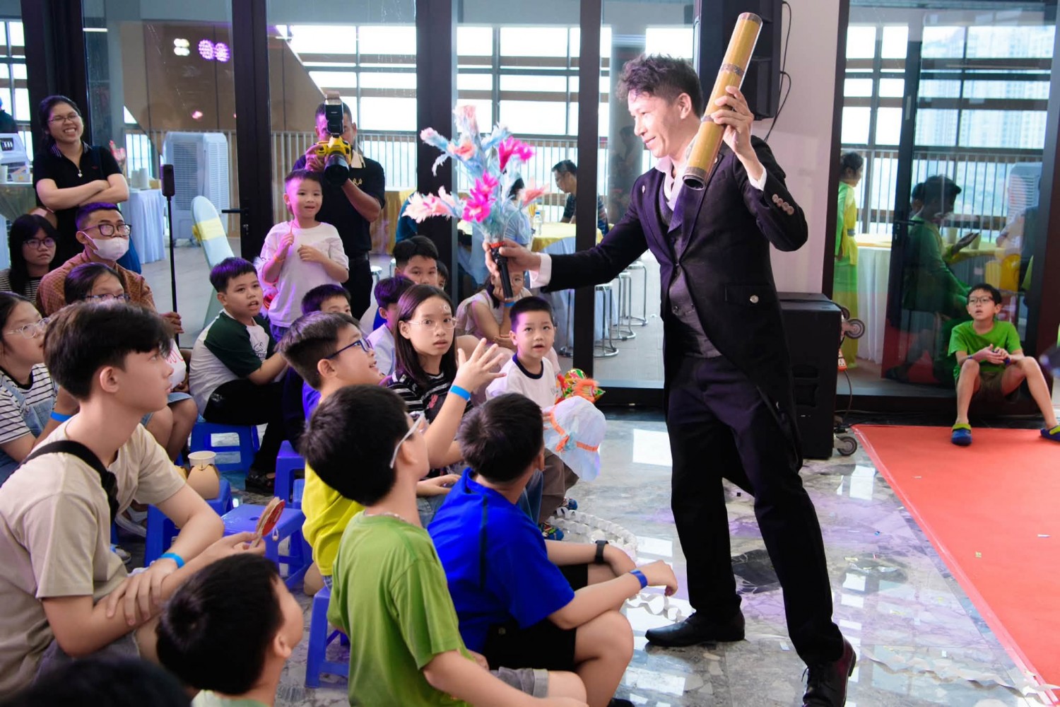“Giấc mơ tuổi thơ” của các cháu thiếu nhi PVOIL trong mùa Trung thu