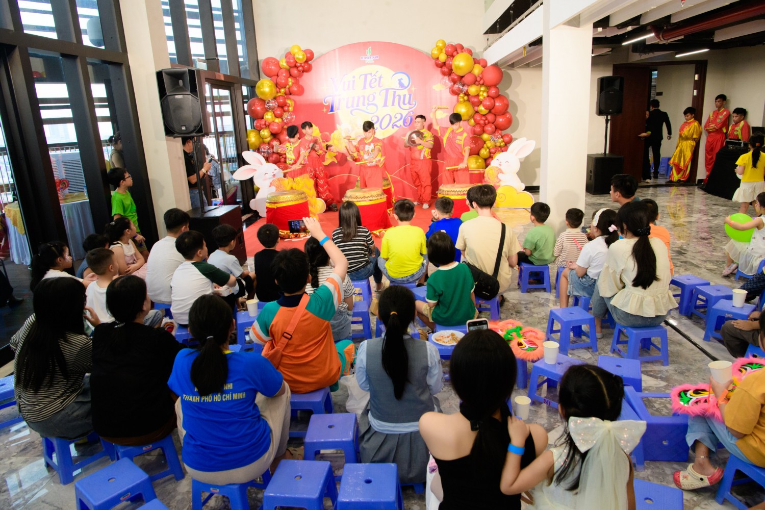 “Giấc mơ tuổi thơ” của các cháu thiếu nhi PVOIL trong mùa Trung thu
