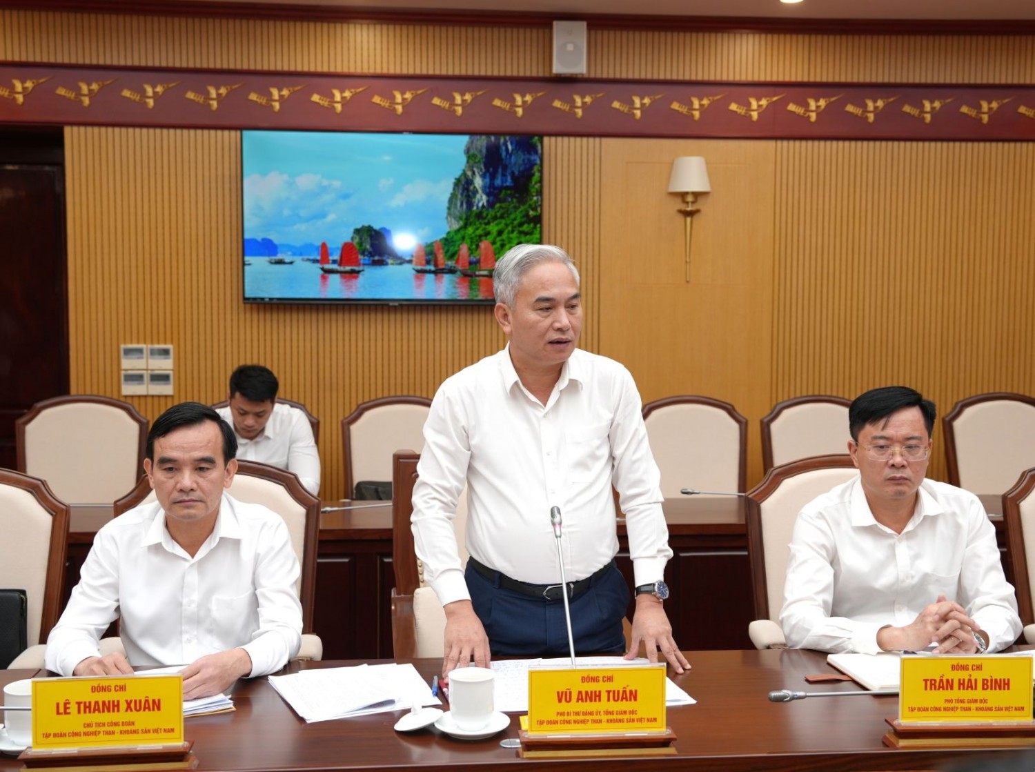 iữ gìn và lan tỏa giá trị truyền thống “Kỷ luật và Đồng tâm” của Vùng mỏ Kỷ niệm 90 năm Ngày Truyền thống Công nhân Vùng mỏ - Truyền thống ngành Than
