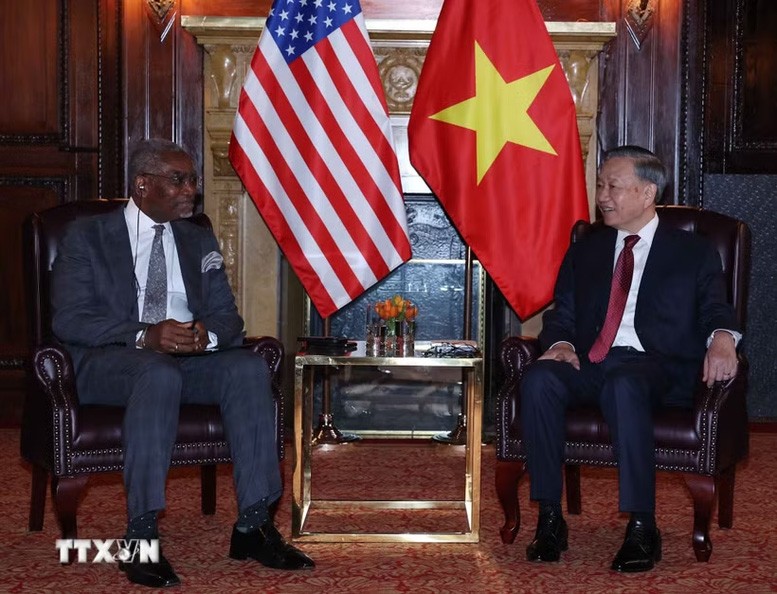 Tổng Bí thư, Chủ tịch nước Tô Lâm tiếp các Hạ nghị sĩ Hoa Kỳ Tổng Bí thư, Chủ tịch nước Tô Lâm tiếp các Hạ nghị sĩ Hoa Kỳ