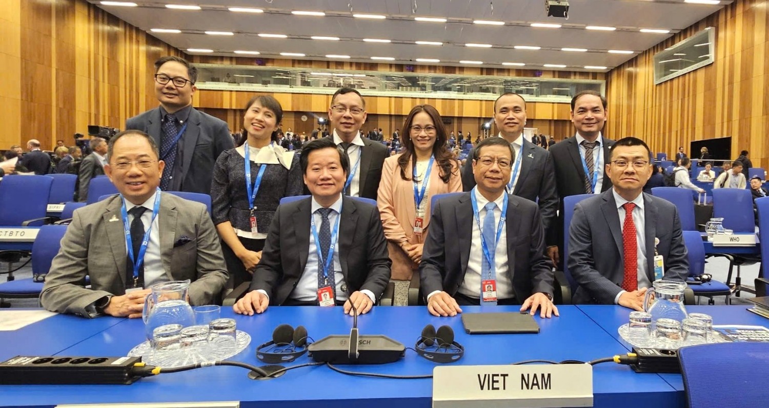 Phó Tổng Giám đốc Petrovietnam Cao Hoài Dương tham gia Đoàn đại biểu Việt Nam dự Khóa họp lần thứ 70 Đại hội đồng IAEA. Phó Tổng Giám đốc Petrovietnam Cao Hoài Dương tham gia Đoàn đại biểu Việt Nam dự Khóa họp lần thứ 70 Đại hội đồng IAEA.