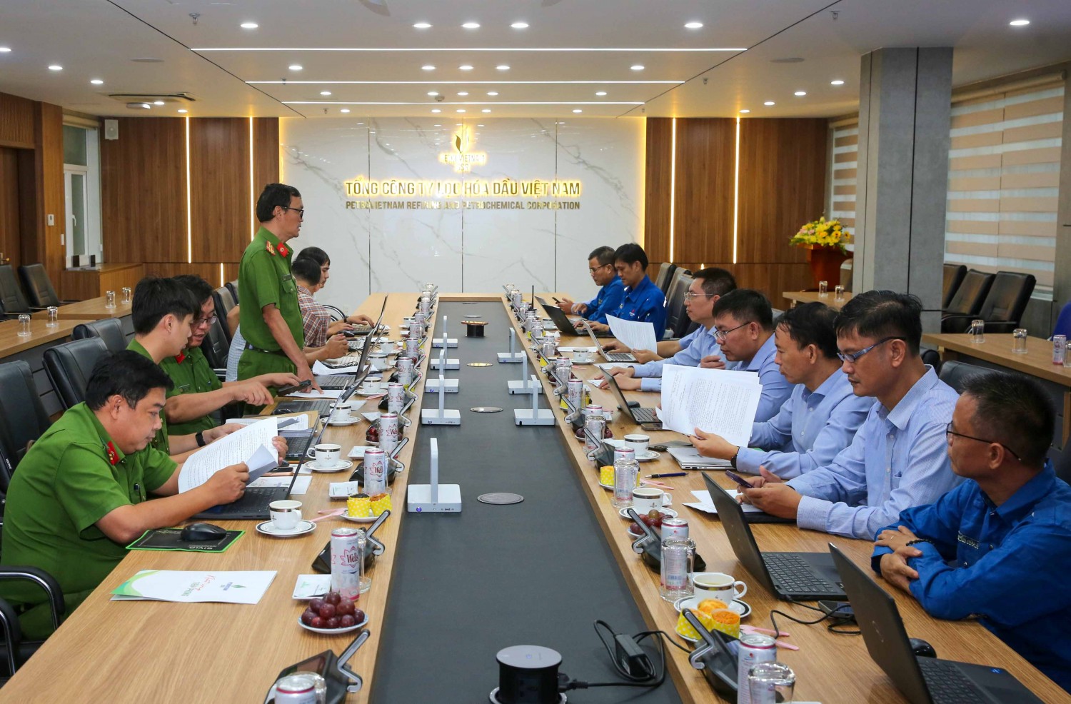 Đoàn kiểm tra Phòng cháy, chữa cháy và Cứu nạn, cứu hộ (PCCC&CNCH) Công an tỉnh Quảng Ngãi và Ban Quản lý Khu kinh tế Dung Quất và các Khu công nghiệp tỉnh Quảng Ngãi làm việc tại BSR Đoàn kiểm tra Phòng cháy, chữa cháy và Cứu nạn, cứu hộ (PCCC&CNCH) Công an tỉnh Quảng Ngãi và Ban Quản lý Khu kinh tế Dung Quất và các Khu công nghiệp tỉnh Quảng Ngãi làm việc tại BSR