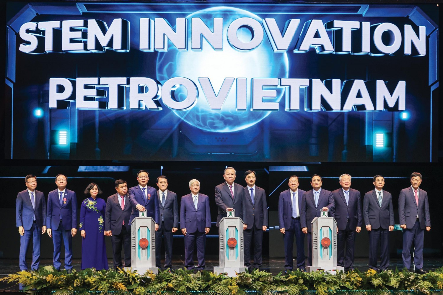 Tổng Bí thư Tô Lâm cùng lãnh đạo Đảng, Chính phủ, PETROVIETNAM khởi động chương trình STEM INNOVATION PETROVIETNAM – Kiến tạo tương lai xanh vào tháng 9/2025. Tổng Bí thư Tô Lâm cùng lãnh đạo Đảng, Chính phủ, PETROVIETNAM khởi động chương trình STEM INNOVATION PETROVIETNAM – Kiến tạo tương lai xanh vào tháng 9/2025.