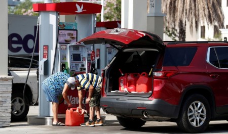 Mỹ cân nhắc cấm xuất khẩu dầu diesel khi giá nhiên liệu tăng kỷ lục