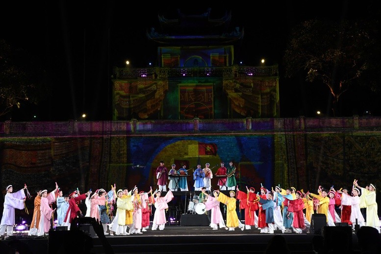 Lễ hội Văn hóa Thế giới tại Hà Nội lần thứ hai: “Hội tụ di sản - Kiến tạo tương lai” Lễ hội Văn hóa Thế giới tại Hà Nội lần thứ hai: “Hội tụ di sản - Kiến tạo tương lai”