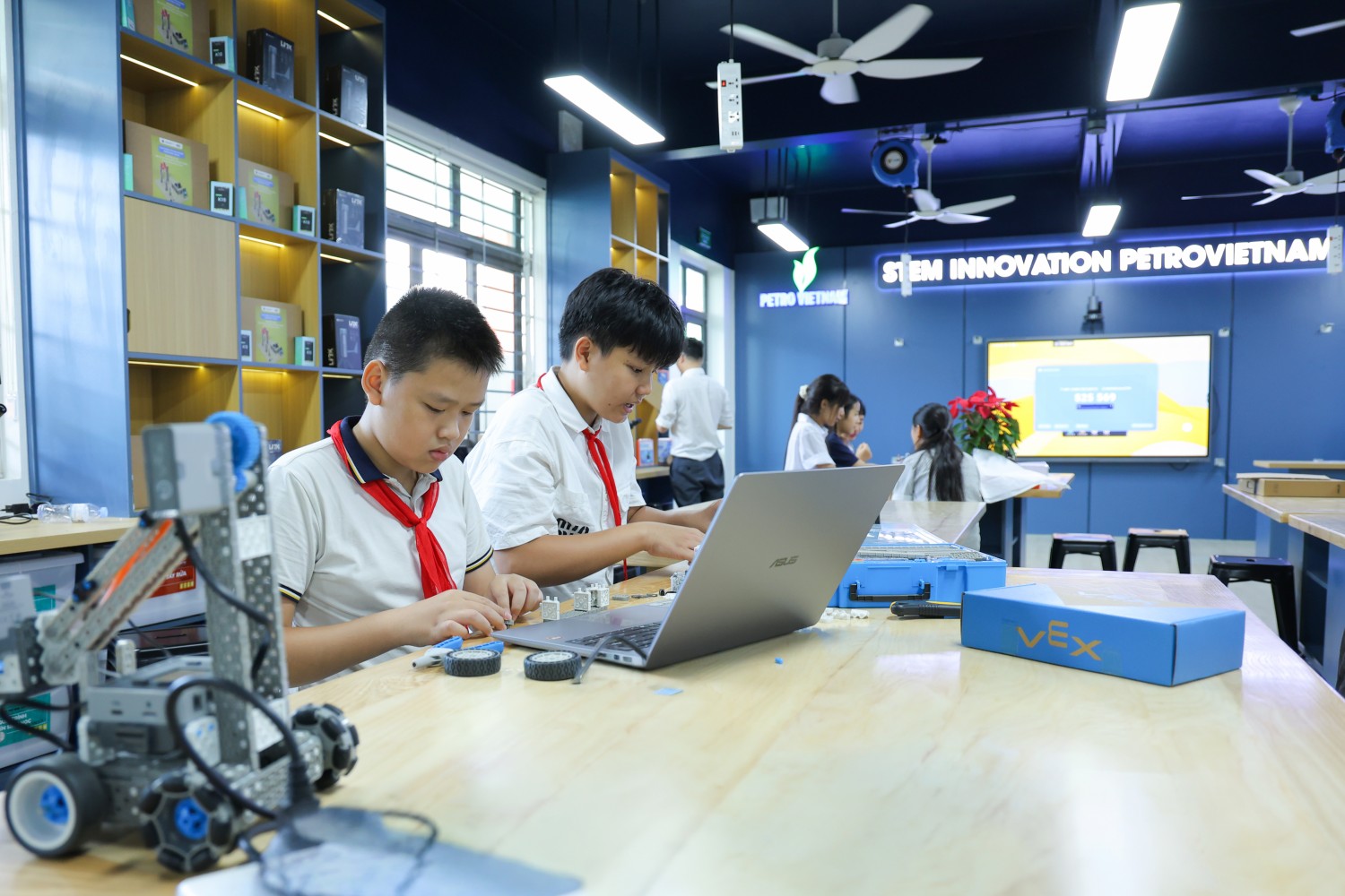 [Chùm ảnh] Trường PETROVIETNAM - Phong Thổ: Không gian sáng tạo mới sẵn sàng chào đón học sinh