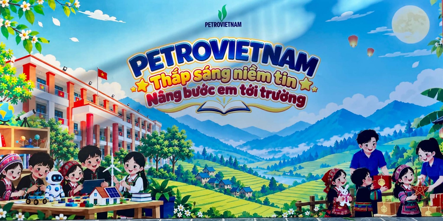 Ấm áp tình thầy trò trong mùa trăng đầu tiên ở ngôi trường mới Ấm áp tình thầy trò trong mùa trăng đầu tiên ở ngôi trường mới
