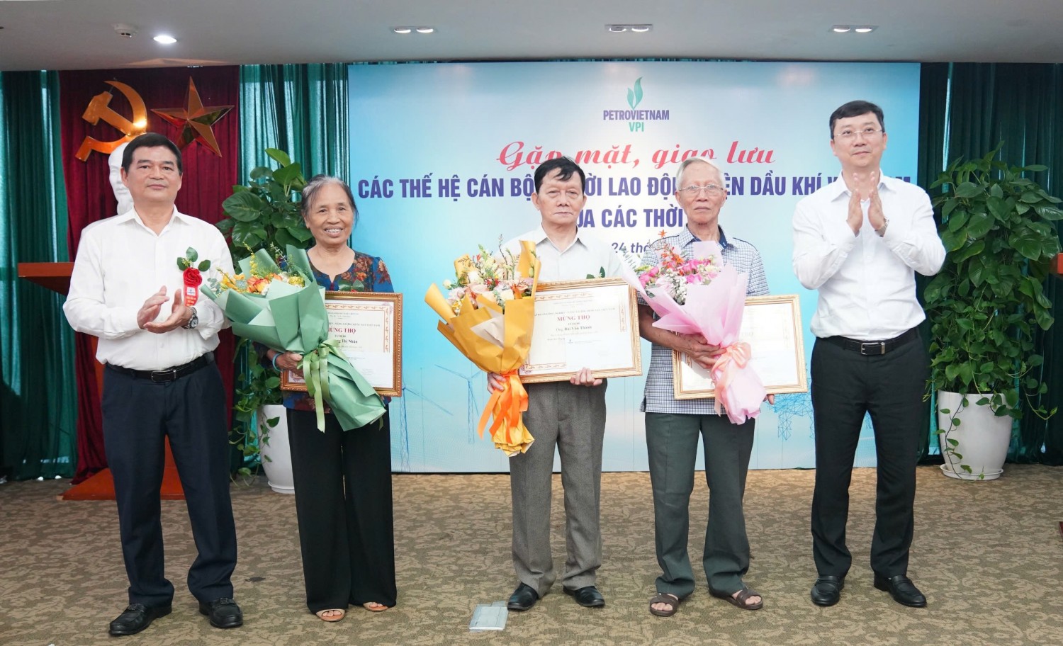 VPI: Gắn kết các thế hệ, tiếp nối hành trình dựng xây VPI: Gắn kết các thế hệ, tiếp nối hành trình dựng xây