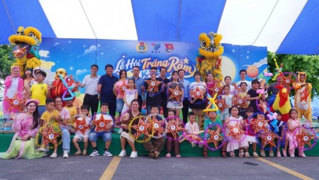 PVCFC chăm lo Tết Trung thu cho con em người lao động
