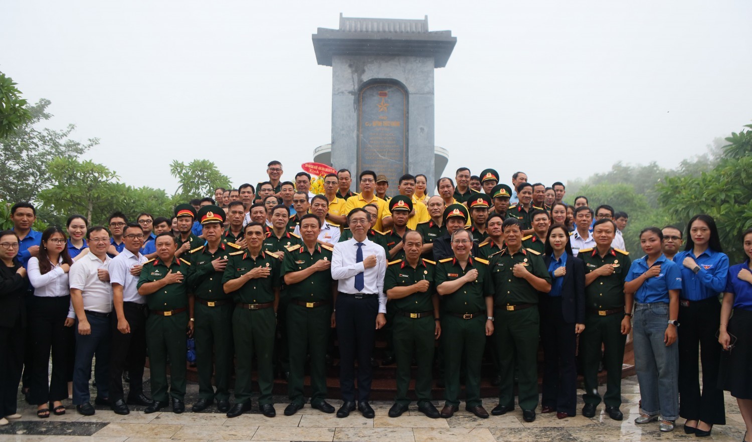 [VIDEO] Người lao động PETROVIETNAM thành kính tri ân Cụ Huỳnh Thúc Kháng
