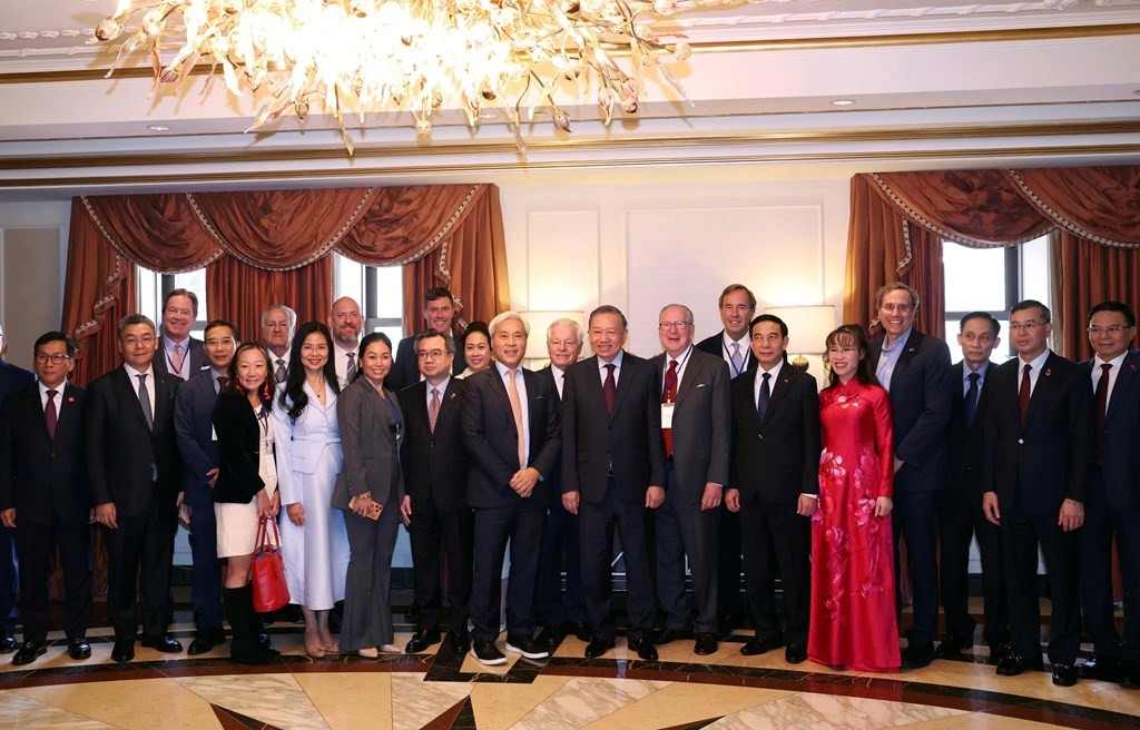 PETROVIETNAM thúc đẩy các dự án năng lượng, làm sâu sắc hợp tác doanh nghiệp Việt Nam - Hoa Kỳ PETROVIETNAM thúc đẩy các dự án năng lượng, làm sâu sắc hợp tác doanh nghiệp Việt Nam - Hoa Kỳ