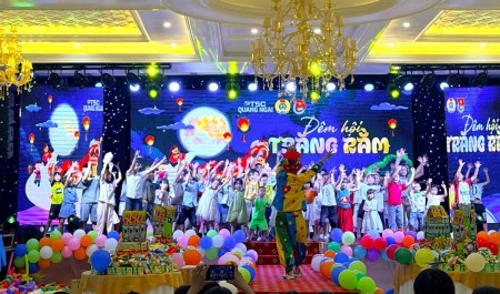 PTSC Quảng Ngãi: Mùa trăng gắn kết gia đình người lao động
