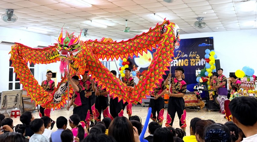 PTSC Quảng Ngãi: Mùa trăng gắn kết gia đình người lao động