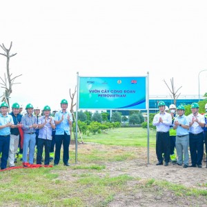 Vườn cây Công đoàn PETROVIETNAM: Mở rộng không gian xanh tại NMNĐ Thái Bình 2