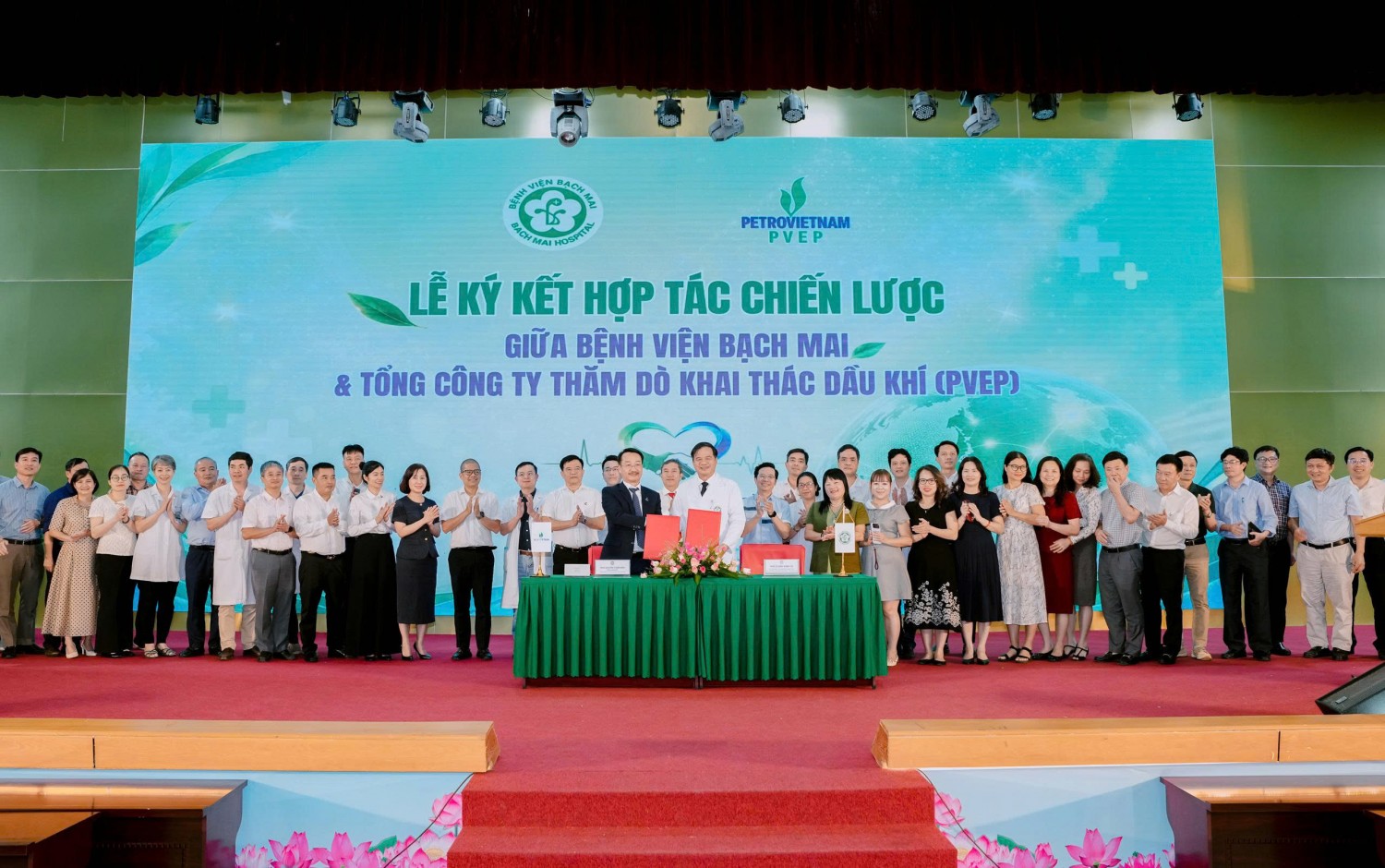 PVEP và Bệnh viện Bạch Mai tăng cường hợp tác vì sức khỏe người lao động PVEP và Bệnh viện Bạch Mai tăng cường hợp tác vì sức khỏe người lao động