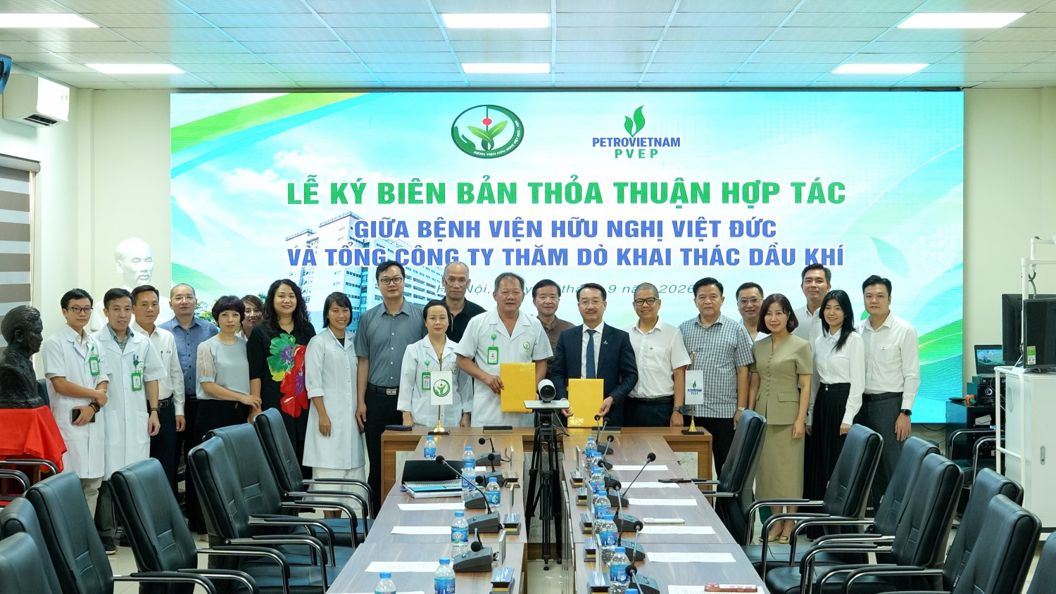 PVEP và Bệnh viện Hữu nghị Việt Đức ký kết hợp tác, mở rộng kết nối y tế chuyên sâu