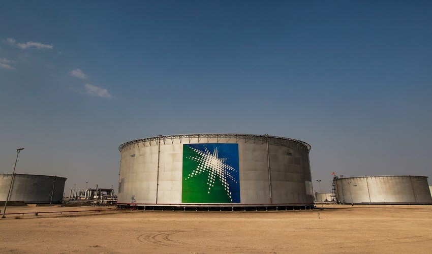 Cước vận tải tăng vọt, Saudi Aramco cân nhắc giảm giá bán dầu