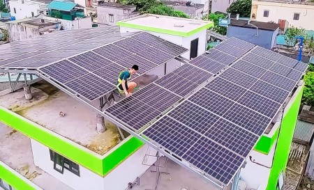 Tháo gỡ vướng mắc, đẩy nhanh tiến độ điện mặt trời mái nhà