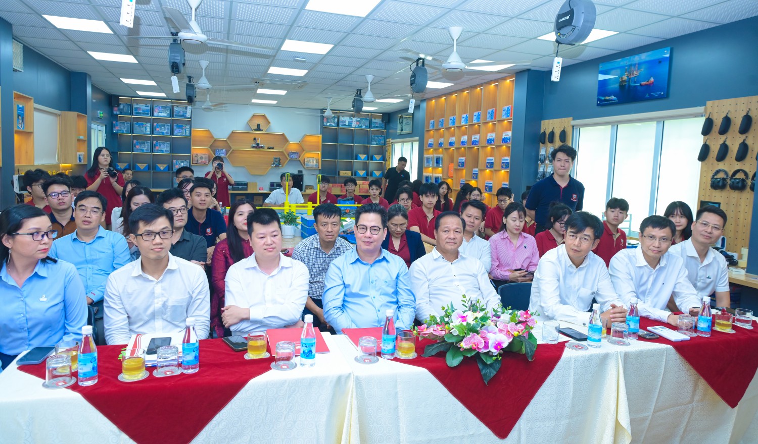 PETROVIETNAM và PV Drilling mở ra không gian học tập sáng tạo STEM tại Trường THPT Khoa học Giáo dục