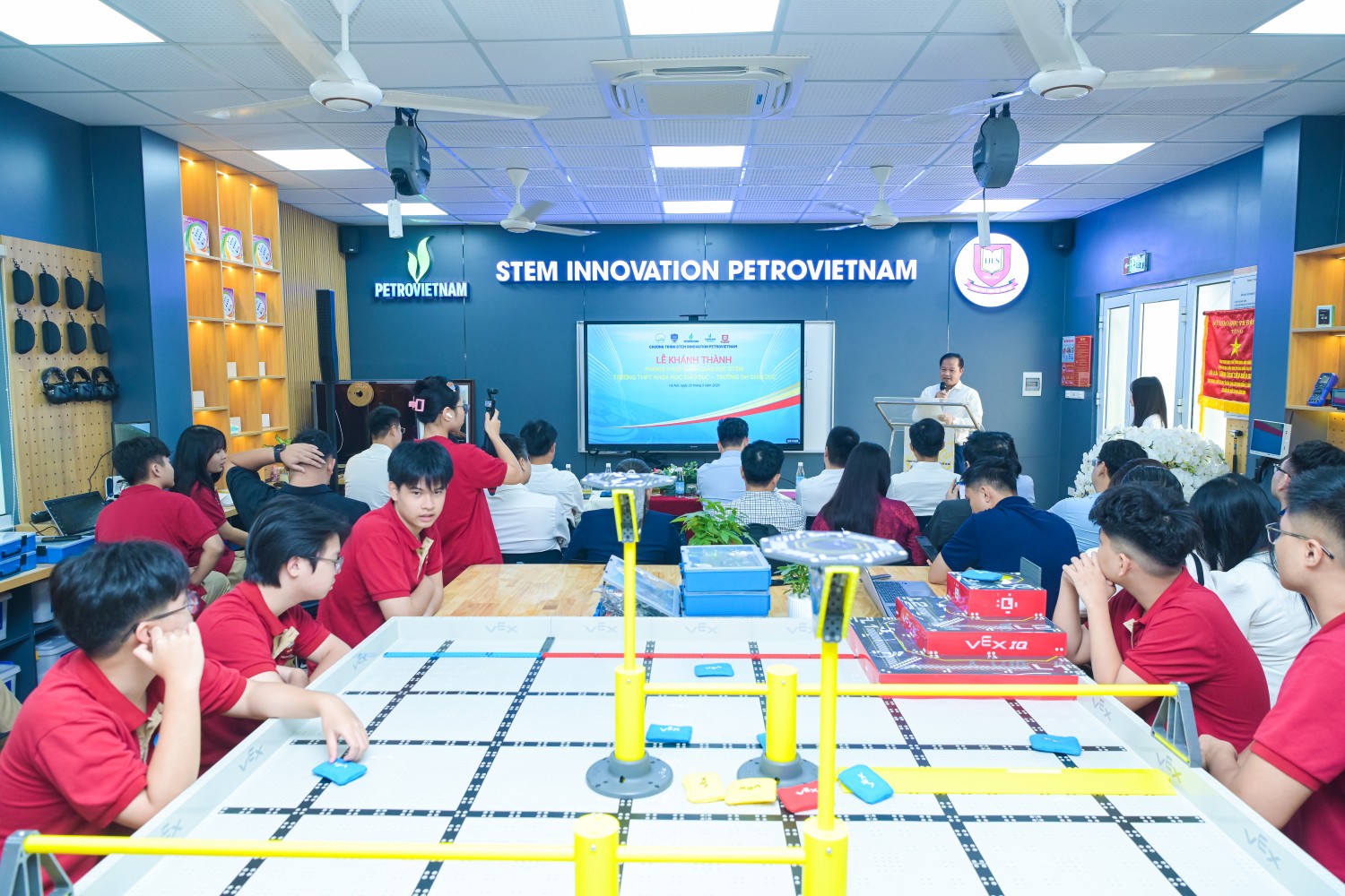 PETROVIETNAM và PV Drilling mở ra không gian học tập sáng tạo STEM tại Trường THPT Khoa học Giáo dục