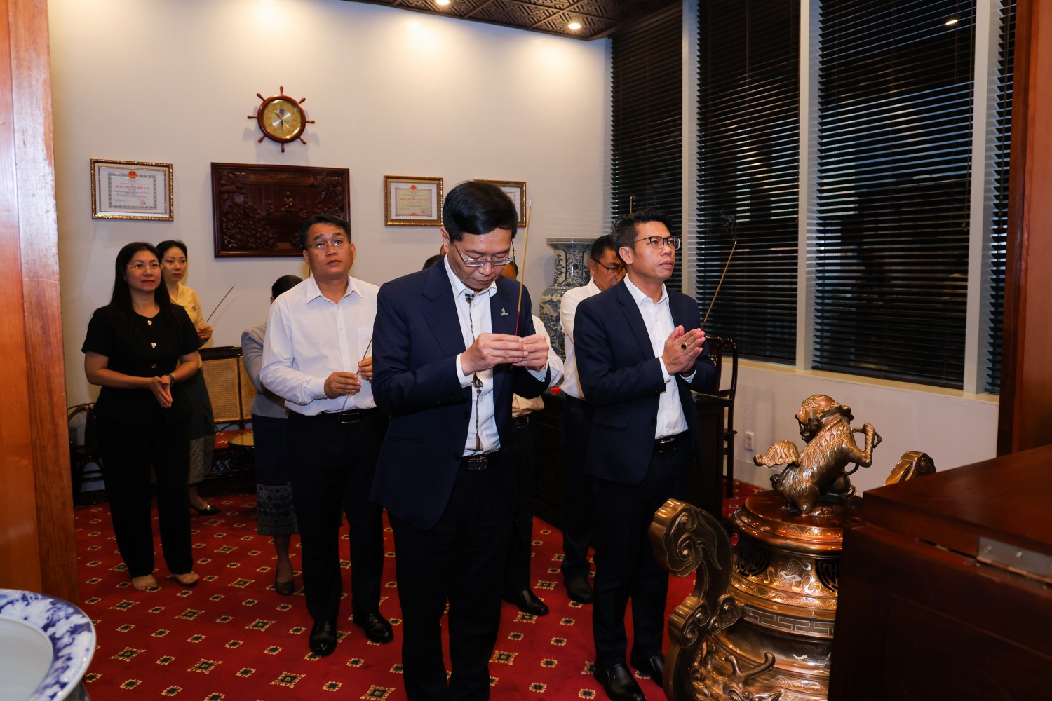 Đảng ủy PETROVIETNAM làm việc với Ban Tuyên huấn Trung ương Đảng Nhân dân Cách mạng Lào