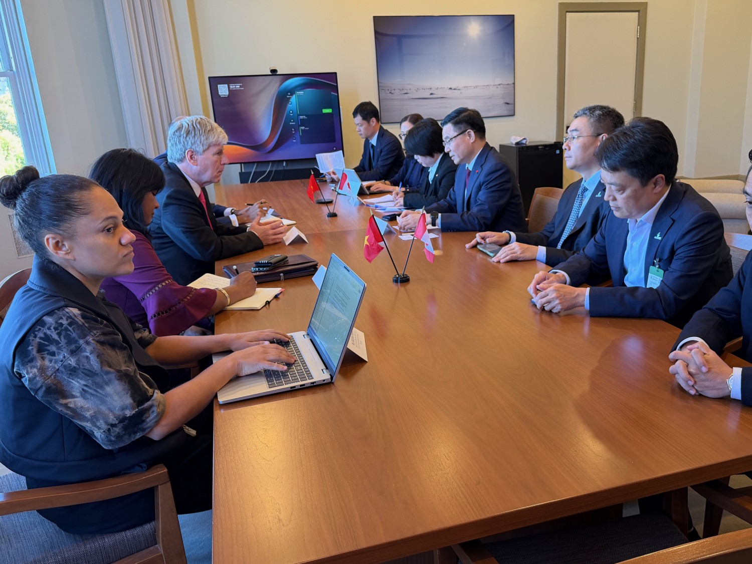 PETROVIETNAM thúc đẩy hợp tác với doanh nghiệp Canada, tăng cường an ninh năng lượng và chuyển dịch năng lượng
