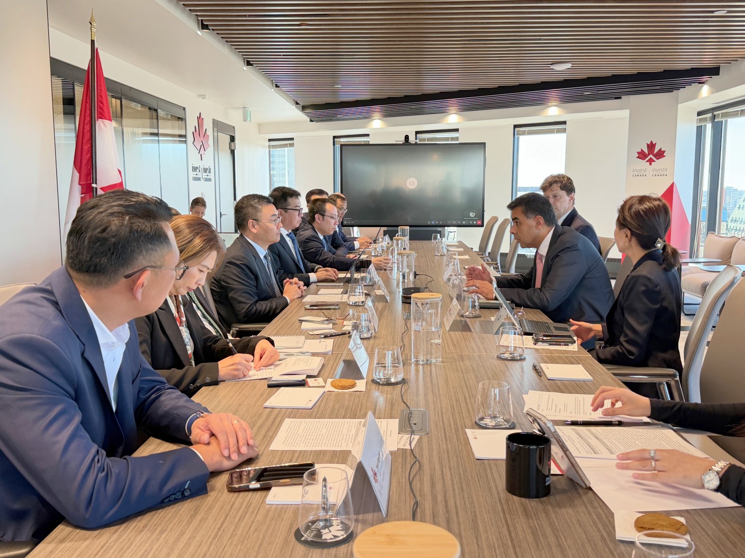 PETROVIETNAM thúc đẩy hợp tác với doanh nghiệp Canada, tăng cường an ninh năng lượng và chuyển dịch năng lượng