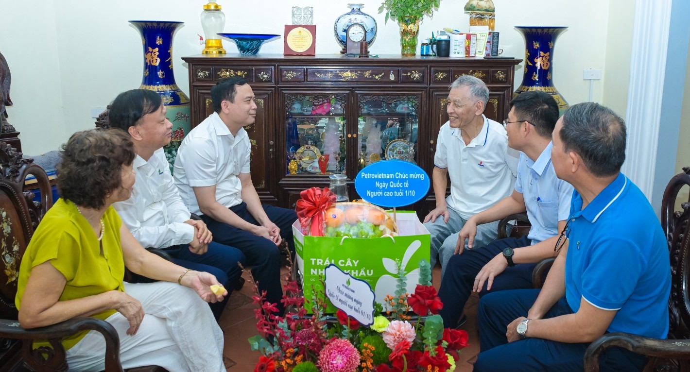 PETROVIETNAM tri ân những “cây cao bóng cả” nhân Ngày Quốc tế Người cao tuổi