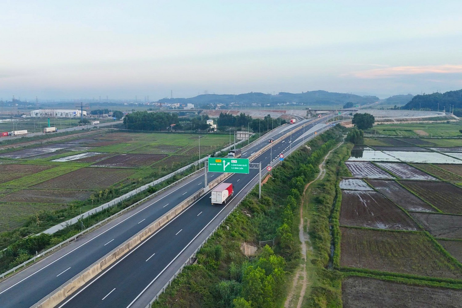 Thông xe nút giao Trì Bình: Mở lối kết nối mới cho Khu Kinh tế Dung Quất