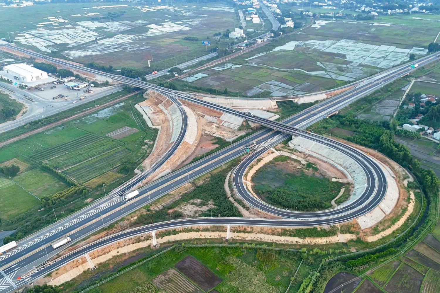 Thông xe nút giao Trì Bình: Mở lối kết nối mới cho Khu Kinh tế Dung Quất