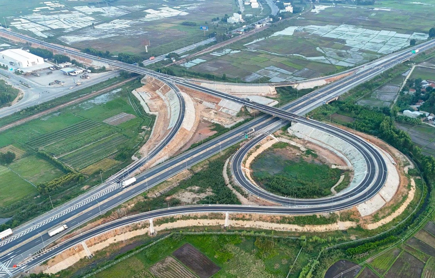 Thông xe nút giao Trì Bình: Mở lối kết nối mới cho Khu Kinh tế Dung Quất