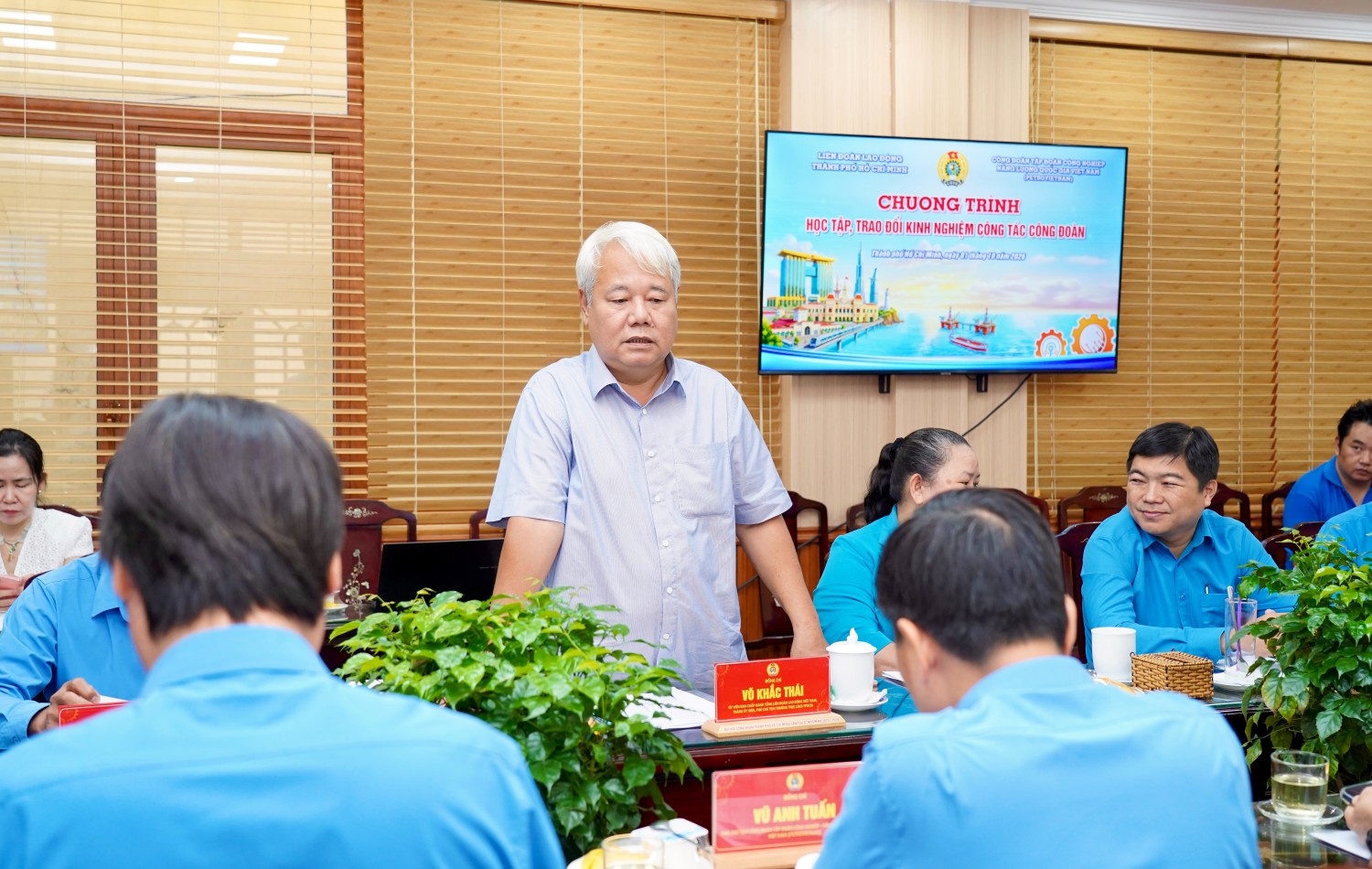 Công đoàn PETROVIETNAM và LĐLĐ TP.HCM trao đổi kinh nghiệm hoạt động