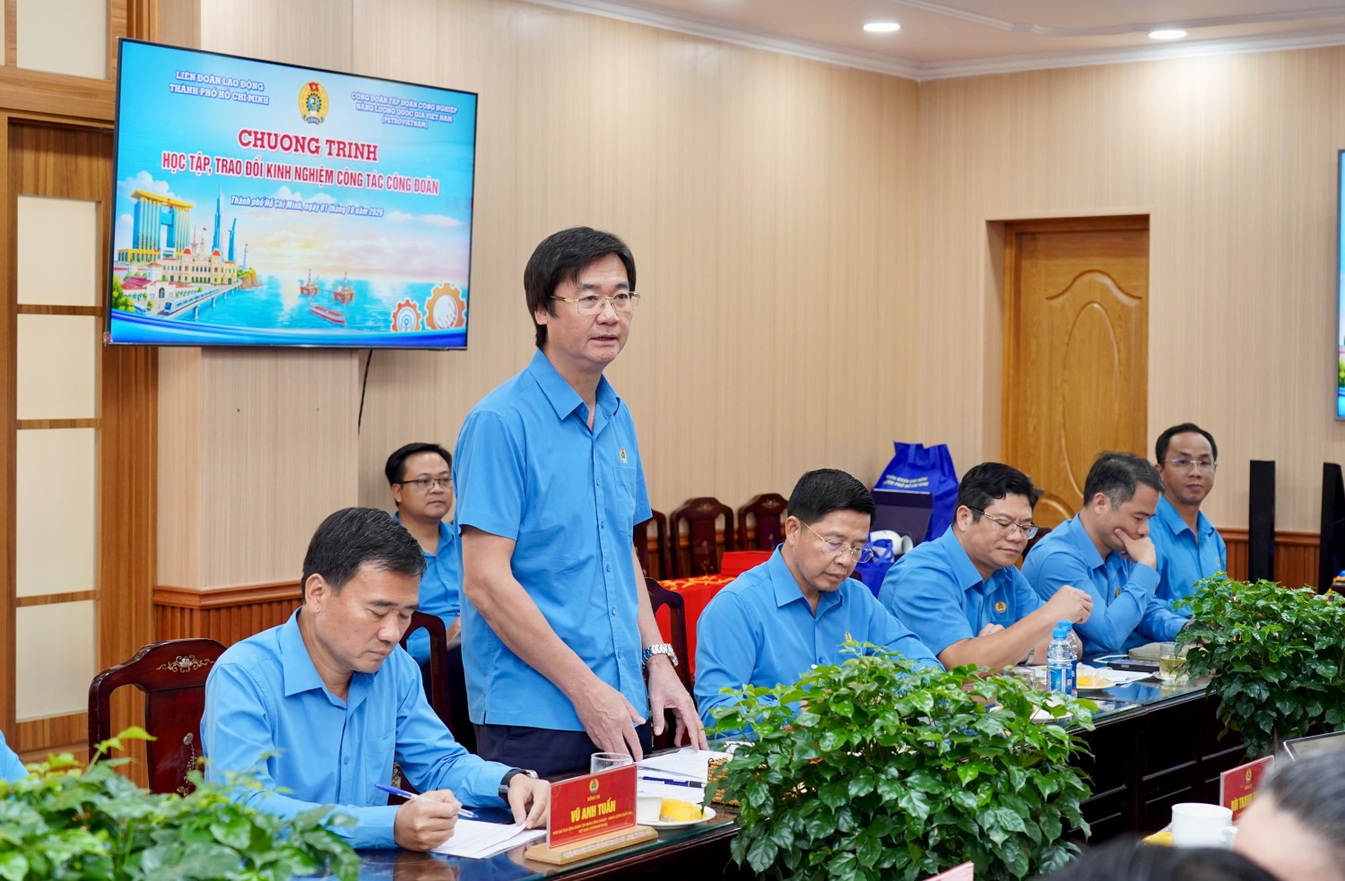 Công đoàn PETROVIETNAM và LĐLĐ TP.HCM trao đổi kinh nghiệm hoạt động