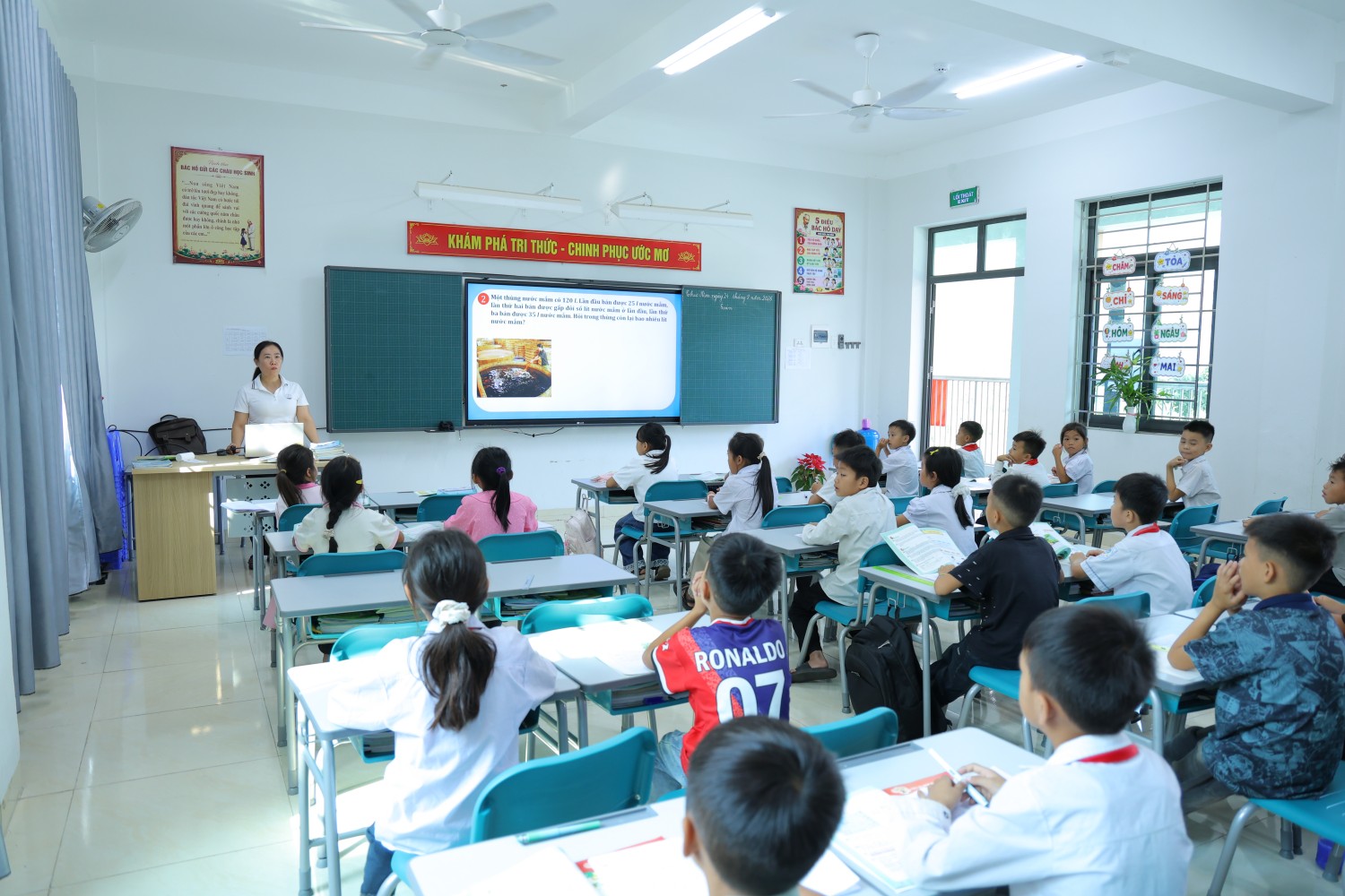 PETROVIETNAM - Phong Thổ: Trường học hạnh phúc