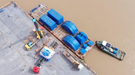 Thiết bị STG đầu tiên về công trường Long Phú 1