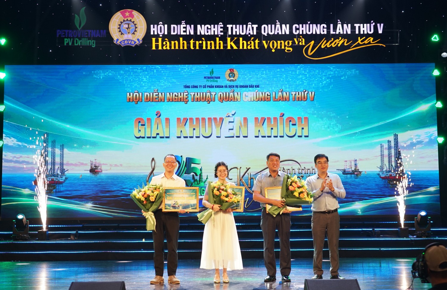 Hội diễn Nghệ thuật quần chúng lần thứ V: Bồi đắp sức mạnh văn hóa PV Drilling Hội diễn Nghệ thuật quần chúng lần thứ V: Bồi đắp sức mạnh văn hóa PV Drilling