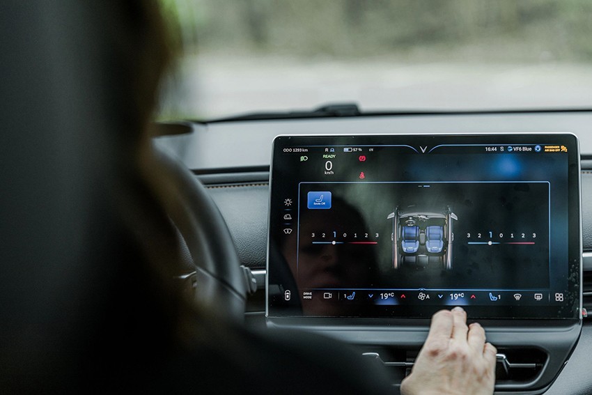 “Vì tương lai xanh” ưu đãi 9%: VF 6 mở lối nâng cấp từ sedan lên SUV điện cho gia đình trẻ