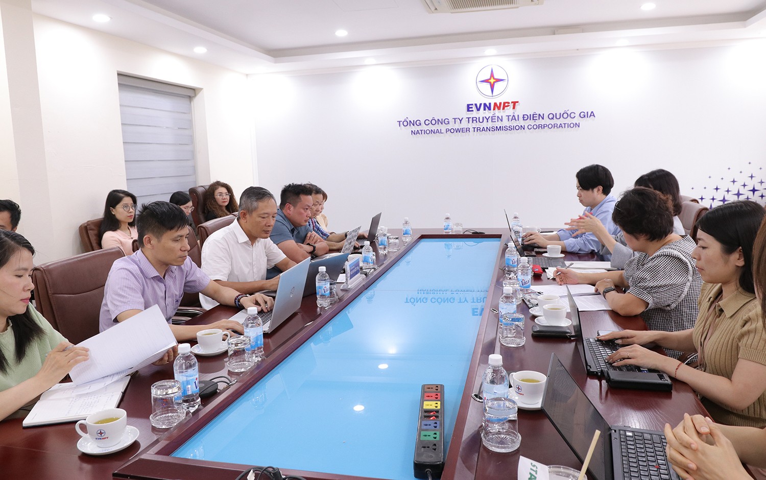 EVNNPT chủ động đa dạng hóa nguồn vốn, tạo nguồn lực phát triển lưới truyền tải điện đến năm 2030 EVNNPT chủ động đa dạng hóa nguồn vốn, tạo nguồn lực phát triển lưới truyền tải điện đến năm 2030