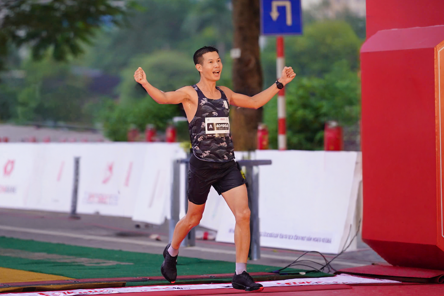 Bứt phá kỷ lục tại giải Marathon Quốc tế Hà Nội Techcombank Mùa thứ 5 Bứt phá kỷ lục tại giải Marathon Quốc tế Hà Nội Techcombank Mùa thứ 5