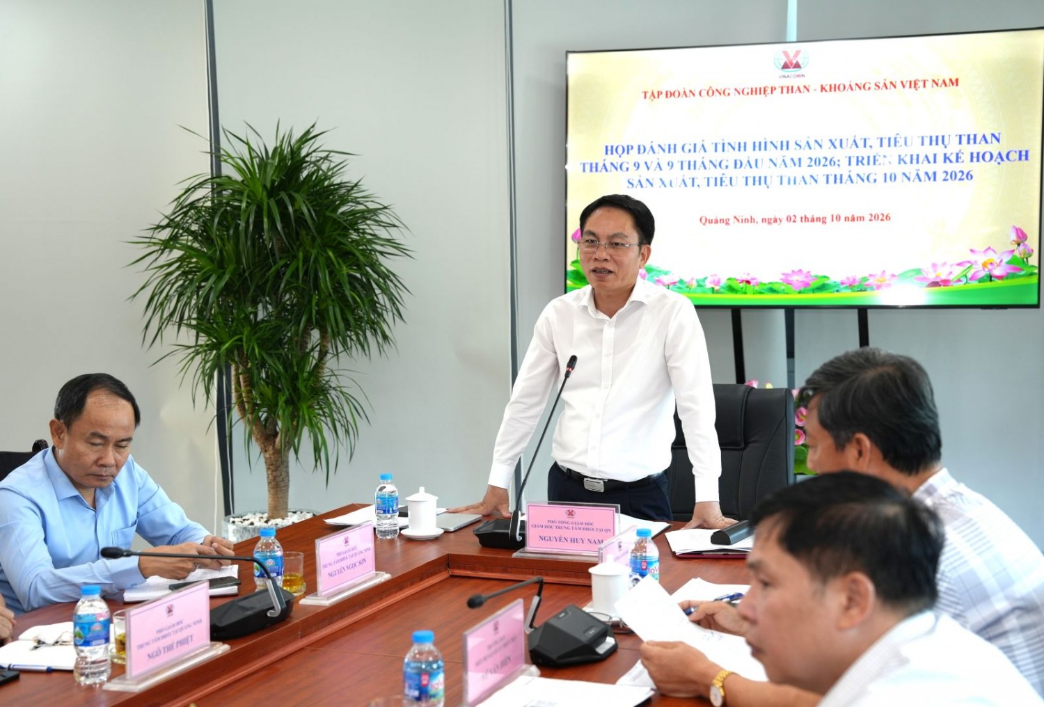 TKV sản xuất, tiêu thụ than