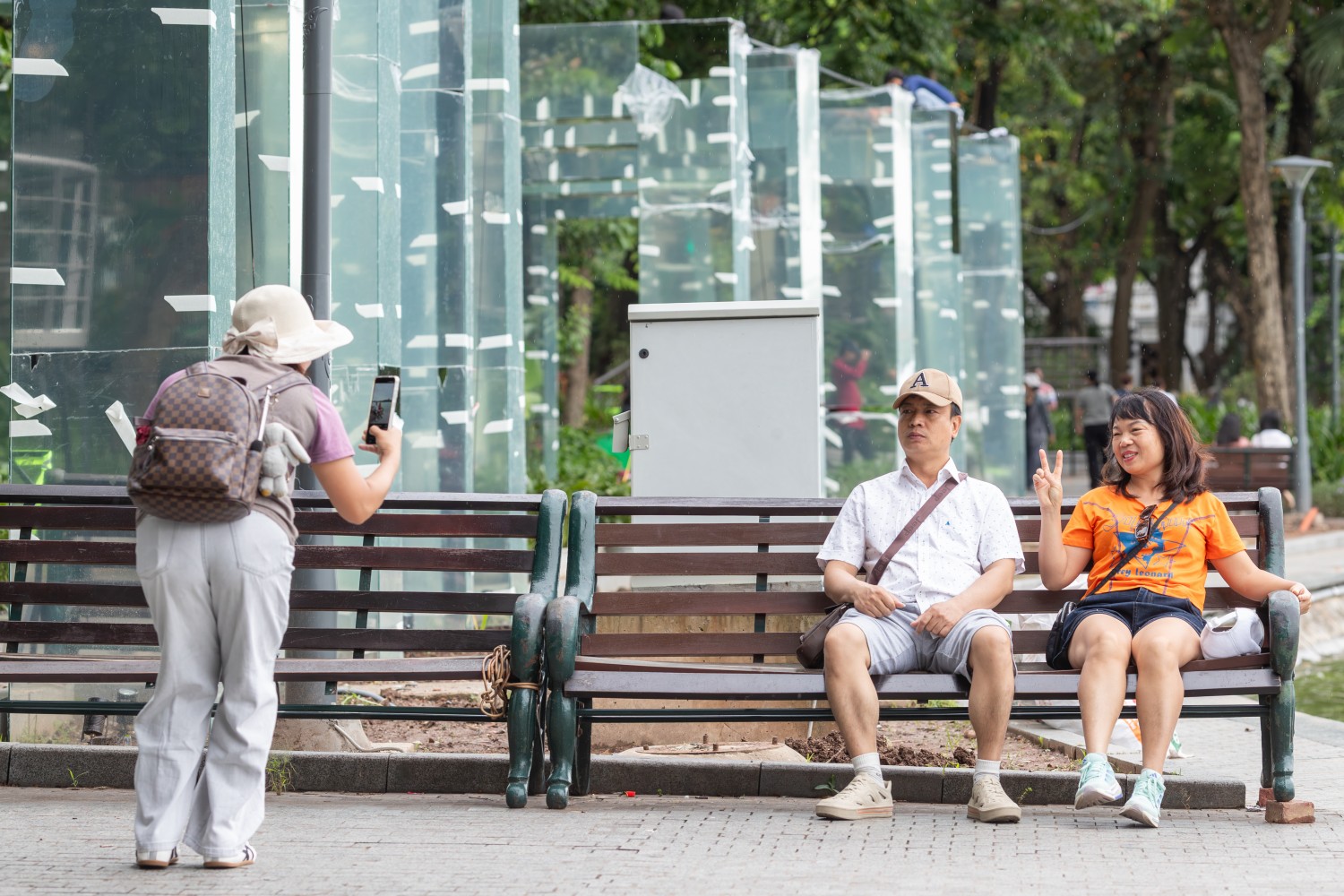 Toàn cảnh cầu cạn cảnh quan sắp hoàn thiện ở Hồ Gươm Cận cảnh “Dải lụa ký ức” bên Hồ Gươm trước ngày mở cửa
