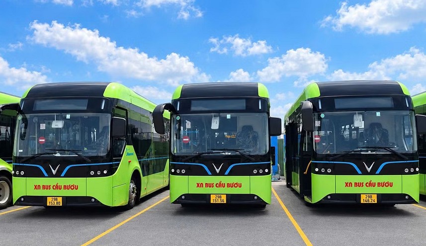 Xe buýt Hà Nội tiếp tục lộ trình chuyển đổi xanh