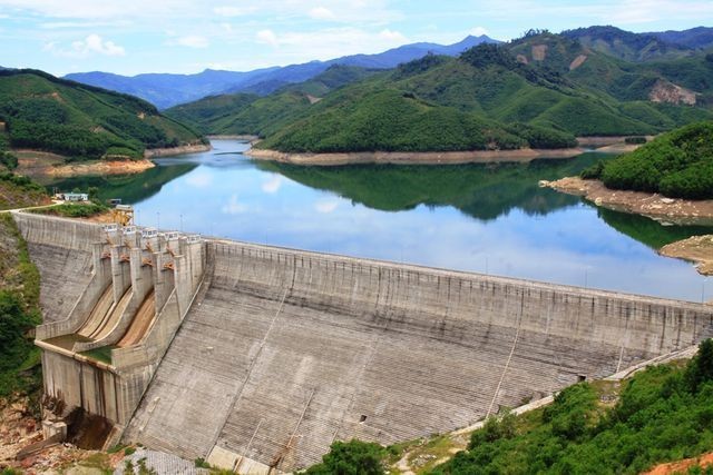 Chủ tịch Thủy điện Nước Trong đăng ký mua thêm cổ phiếu NTH