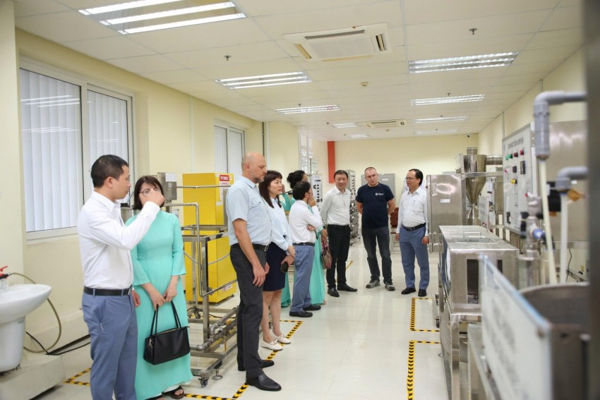 PVU và Trung tâm An toàn và Bảo vệ Môi trường Vietsovpetro tăng cường hợp tác đào tạo, nghiên cứu PVU và Vietsovpetro tăng cường hợp tác đào tạo, nghiên cứu khoa học