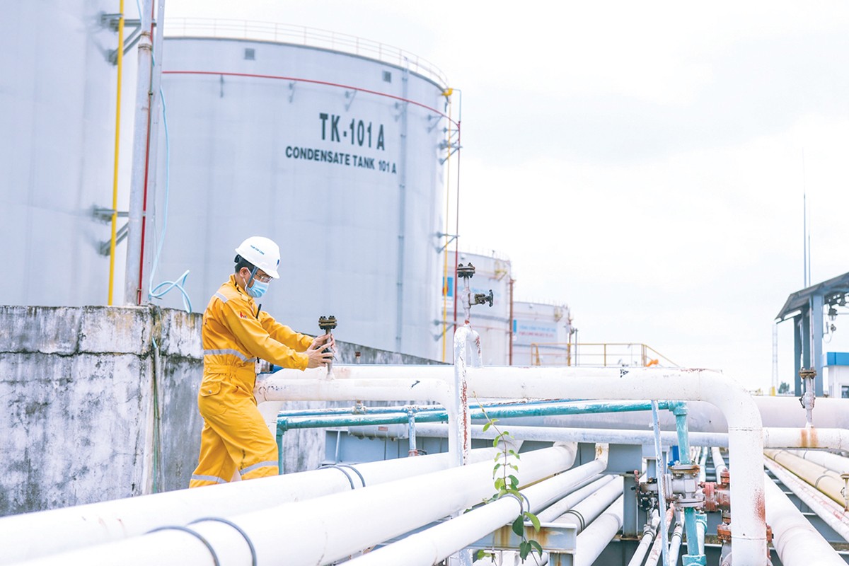 Cổ phiếu dầu khí sẵn sàng bứt tốc