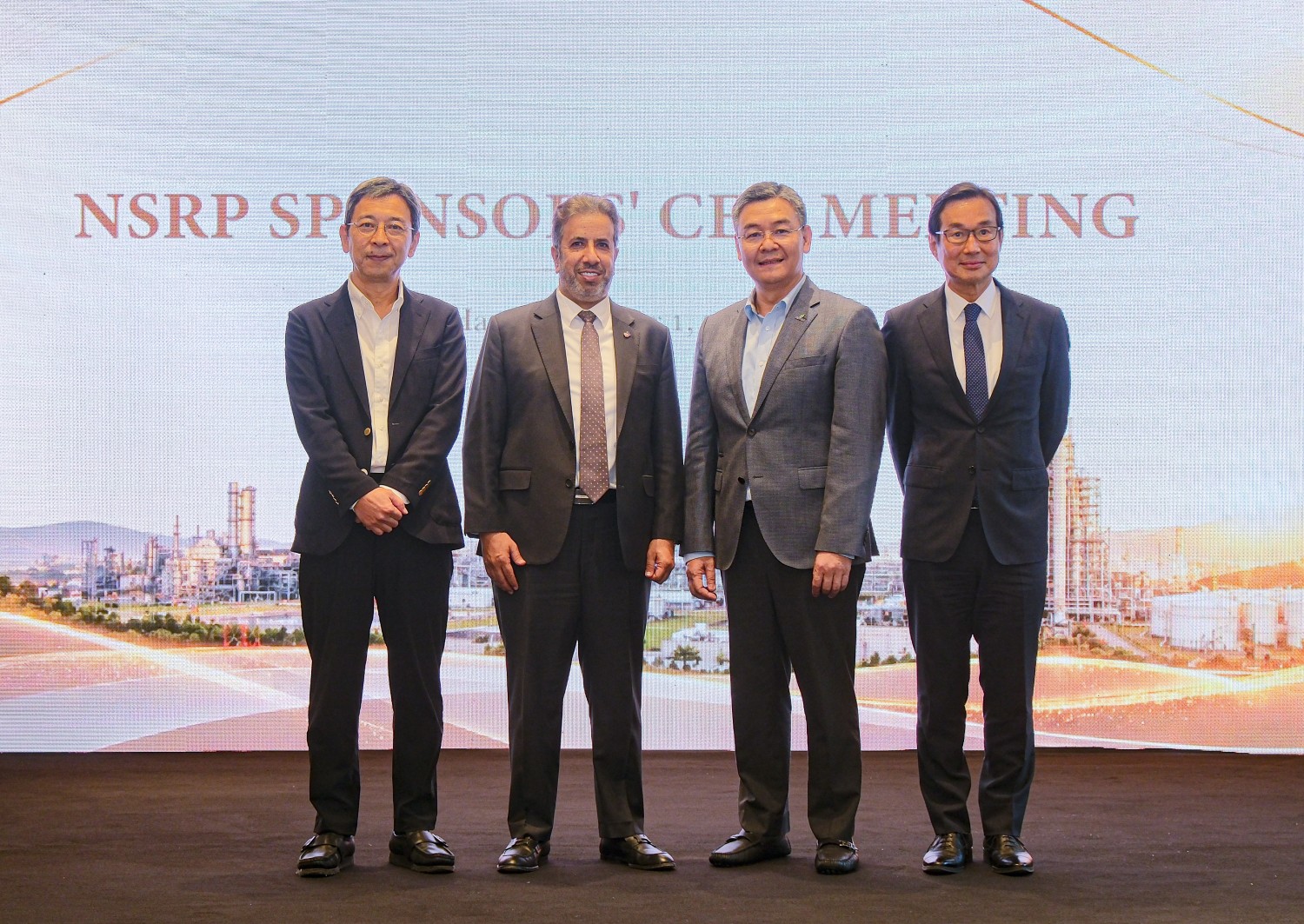 Lãnh đạo cấp cao các bên góp vốn tại Hội nghị. Lãnh đạo cấp cao các bên góp vốn tại Hội nghị.