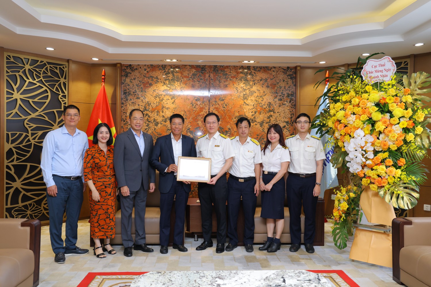PETROVIETNAM nhận Giấy khen về tuân thủ chính sách, pháp luật thuế năm 2025