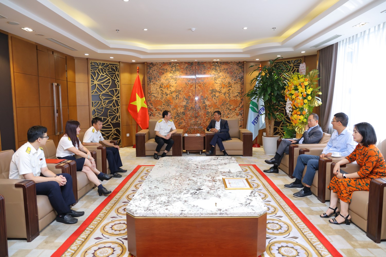 PETROVIETNAM nhận Giấy khen về tuân thủ chính sách, pháp luật thuế năm 2025