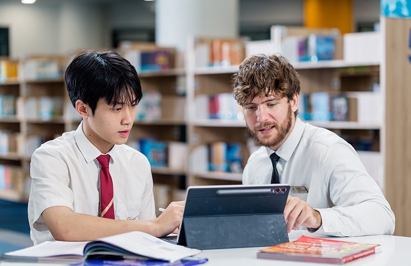 Vinschool và VinUni hợp tác phát triển năng lực nghiên cứu cho học sinh THPT