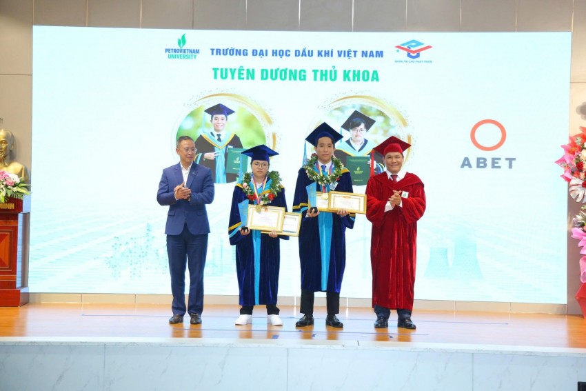 PVU long trọng tổ chức Lễ Tốt nghiệp năm 2026 và Khai giảng năm học mới 2026–2027: Tiếp nối di sản - Chắp cánh khát vọng PVU tổ chức Lễ Tốt nghiệp năm 2026 và Khai giảng năm học mới 2026-2027